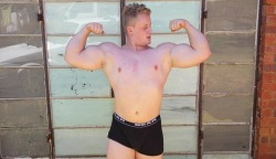 gr8bod:  Elijah from Garage Muscle has gotten massively fat over the last year. Elijah says he was 235 Lbs in the top picture and 265 Lbs in the third.  My guess is he must be pushing around 300 in the beach pictures. What’s your guess? In any case…damn