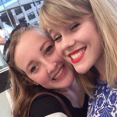 screamingiminlovewithyou:Last night was a dream. I met my BEST friend on the planet for the first ti