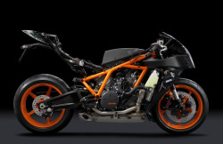 robotpignet:  KTM RC8R