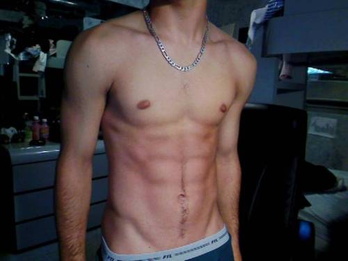 undie-fan-99:  Fucking hell! Love the trail leading down to his FTL boxerbriefs!