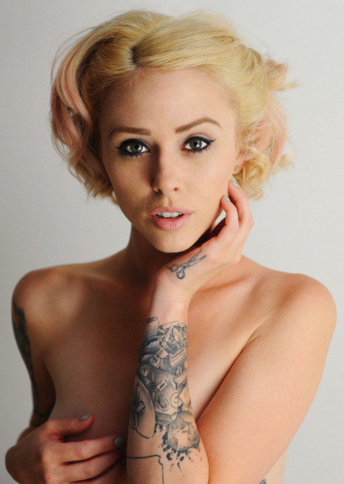 justinkedbabes:  Alysha Nett Follow justinkedbabes.tumblr.com
