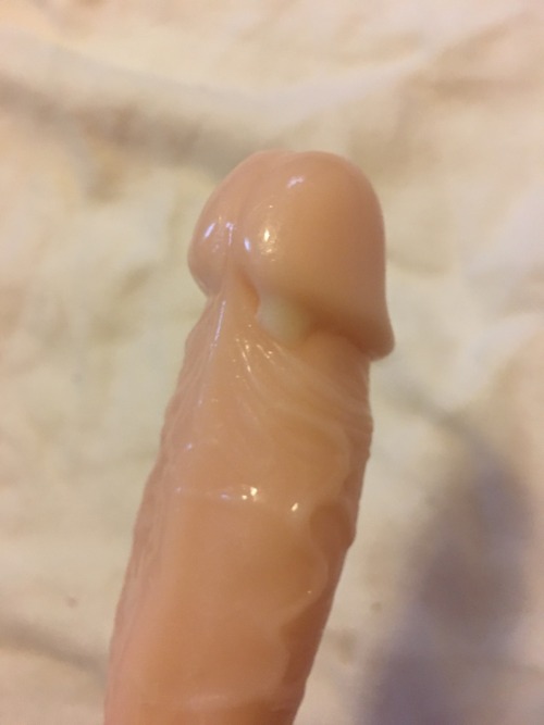 littleasiansub:Clean the tools with my mouth every time after use them:) I love to be filled with di