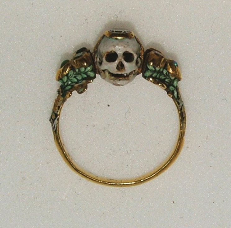 sixpenceee:  This is a Momento Mori Ring. Memento mori is a Latin phrase meaning