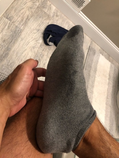 collegesocks22:  4th day in a row sweaty gym socks