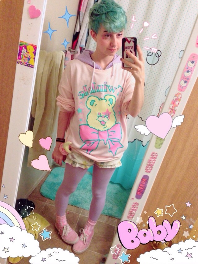 kurokosmilkythighs:  Fairy kei today!! I am so happy I love being a fairy boy, thank