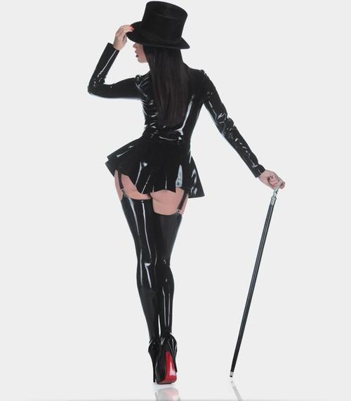 slave4latex:  rubberhotfetish:  Kinky HD Collections HERE  slave4latex.tumblr.com