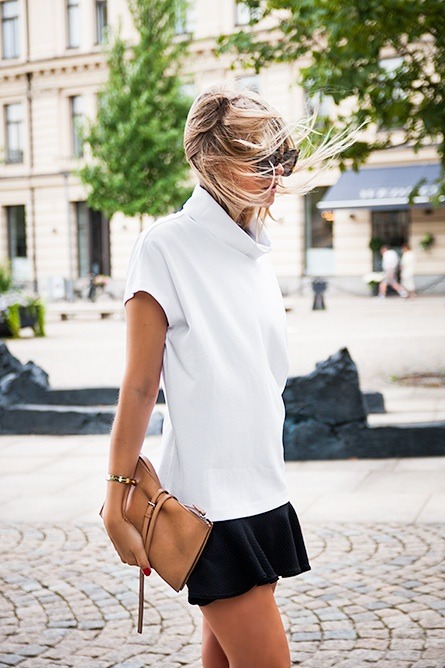 naimabarcelona: Camille Charièrre