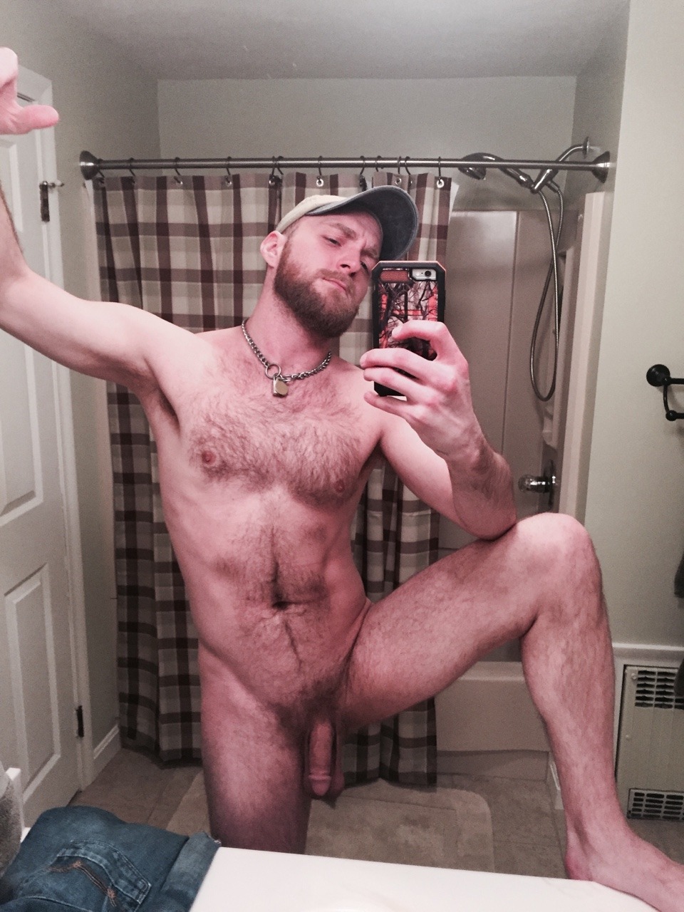 TWISTED BATOR TRASH