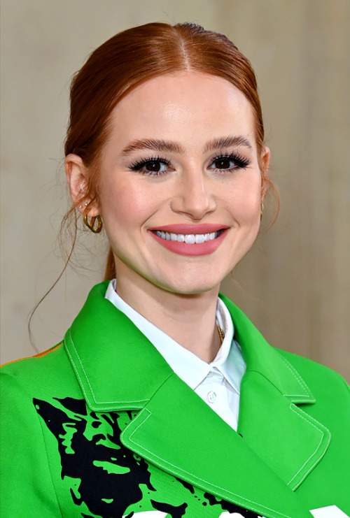 MADELAINE PETSCH Dior fashion show in Paris | January 24, 2022