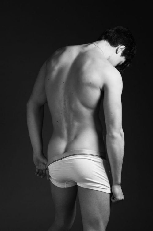 eeeisme:Famous Great Ass- Smooth and Sexy French model Enzo Carini and his boxer briefs….