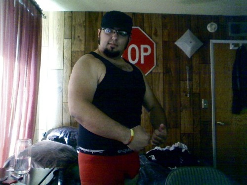 fierceisnotenough:  whererainbowsandnerdsmeet:  xerovoltage:  So fuck it Heres a throwback thursday i believe this is my 2nd time participating. 2010, man i Loved living in that room! it was a blast.  lol i’m only down 100 lbs from last october, i
