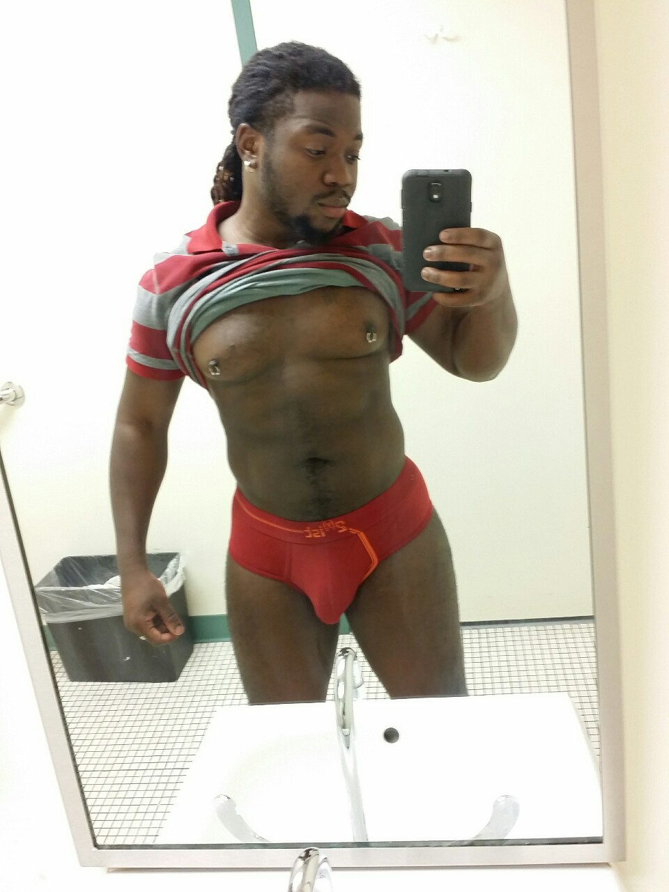 timmelldontrell87: Chest  Luv him