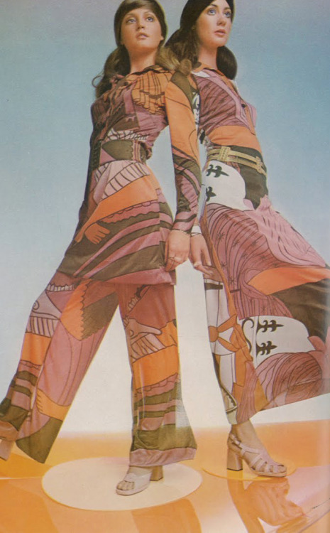 superseventies:Photo by Barry Lategan for Vogue, 1970.