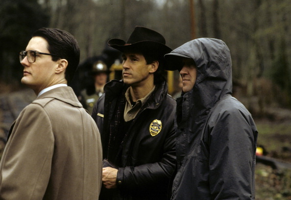 wandrlust:David Lynch directing the pilot for Twin Peaks (1990)