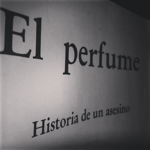plaisirenenfer:  RP MEME: {5/8} Books I want to RP:      ↳  El perfume.                         