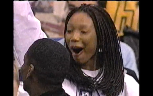 thesnobbyartsyblog:Brandy at that Dunk Contest Kobe Bryant won. She looked so good.