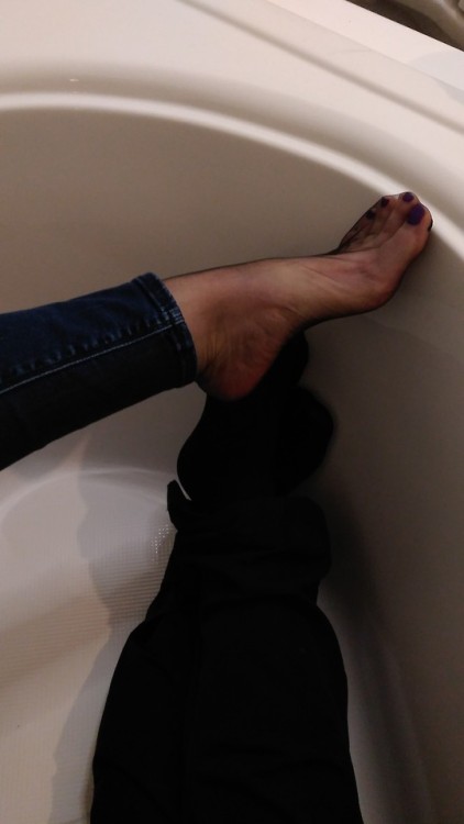 mikelovesfeet:Look at that arch