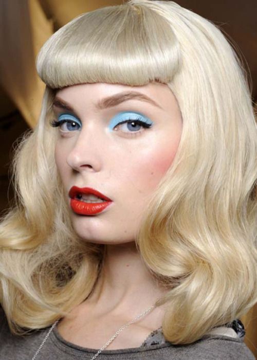 mykindagurlz:  Sexy makeup!