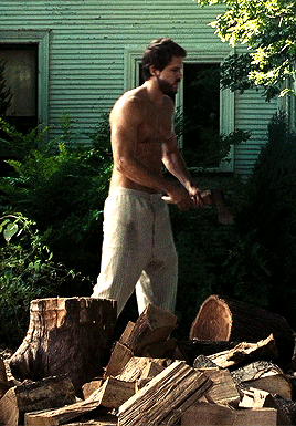wilwheaton:  vivienvalentino: Ryan Reynolds in The Amityville Horror (2005) How dare