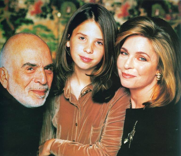 tempo plantador Humedal The Hashemites — King Hussein, Queen Noor and their youngest child,...