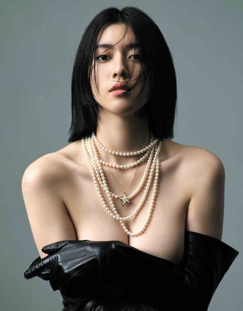 三吉彩花