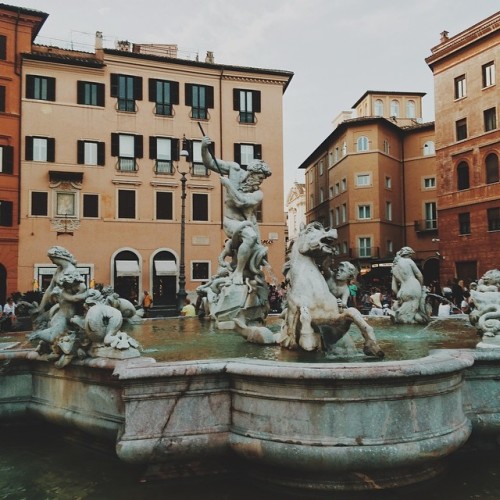 melodyandviolence:sightseeing in Italy by nadezhdakozyreva