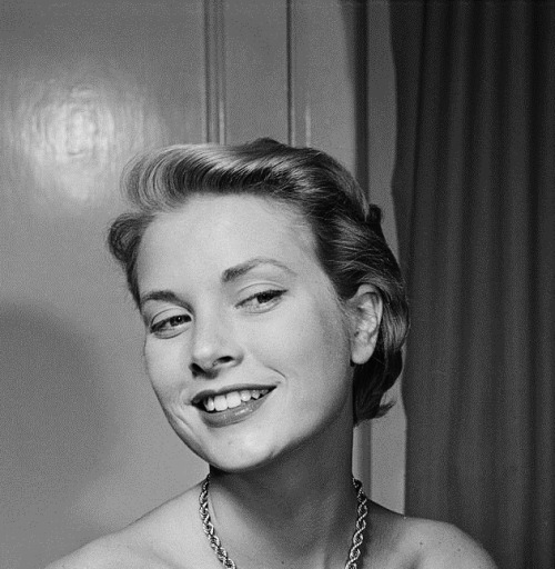 the-marriage-of-heaven-and-hell:Grace Kelly, 1949