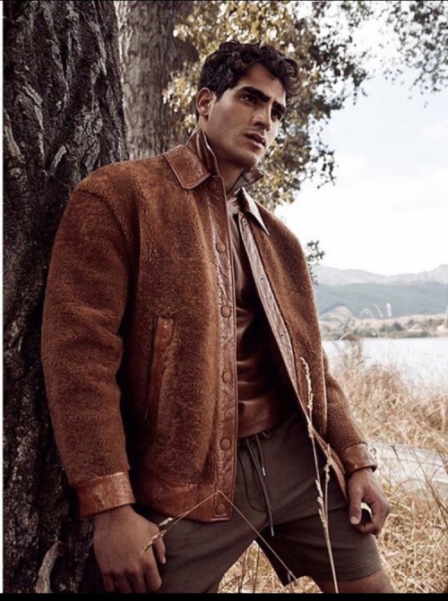 Name This Sexy Model