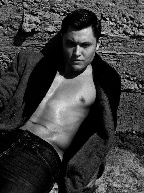 Porn photo debriefed:  Screen Hotties: Blair Redford