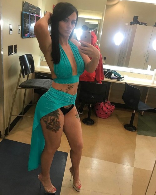 stripper-locker-room:  https://www.instagram.com/instasfavorite215/
