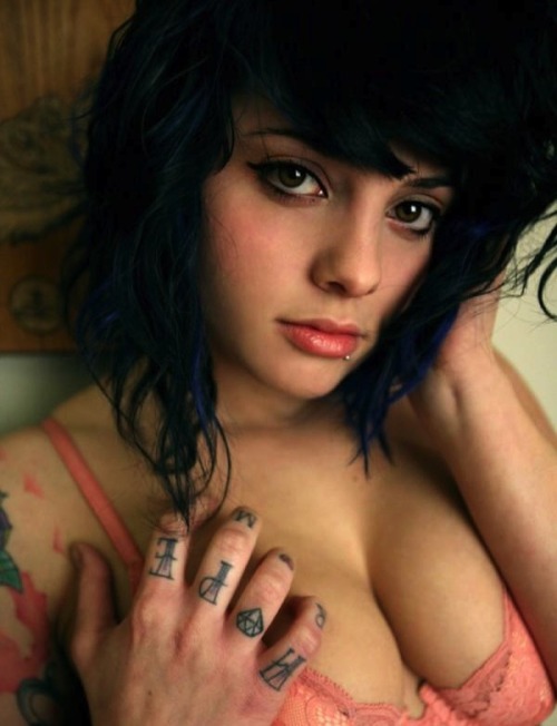 polarbears-are-lefthanded: I love suicide girls. www.suicidegirls.com/girls/radeo