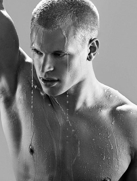 adoniswetdreamsone:  Cascade  For over 25,000 NSFW images of guys that will make you want to touch yourself over and over again, follow me on Adonis (Wet) Dreams 