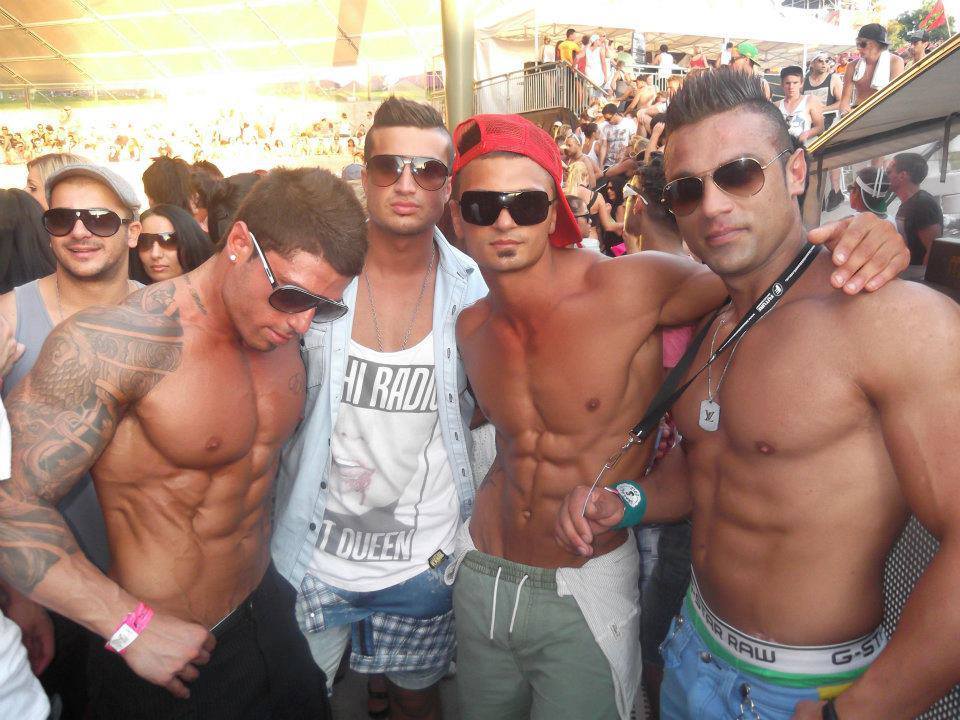 studposse:  festival musclebros
