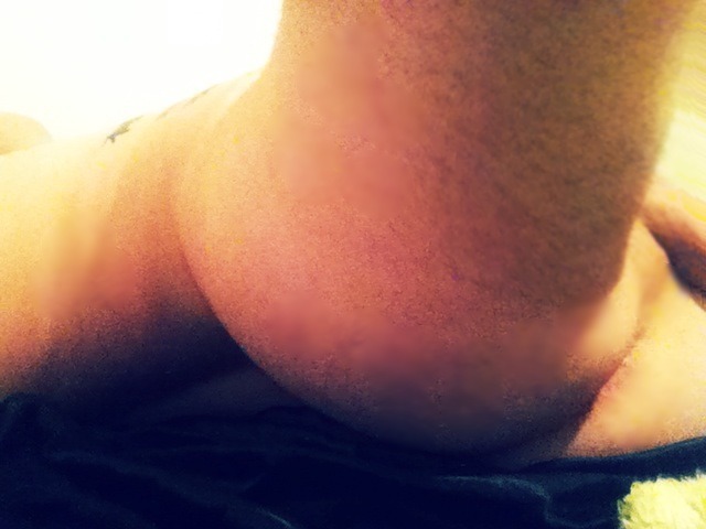 phillipsandersxxx:  Looks like i gotta big ass in this pic;) tell me what ya think;)