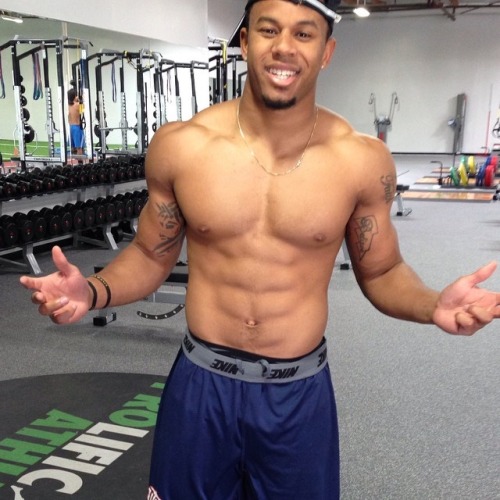 hoodsworld:  Drew Thomas                Hoodsworld claims no ownership of photos posted nor ownership of comments made. Being showcased here is not a statement of anyone’s sexual preference.