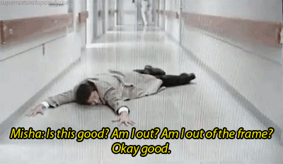 supernaturalapocalypse:  So that’s how Castiel disappears.  (x) 