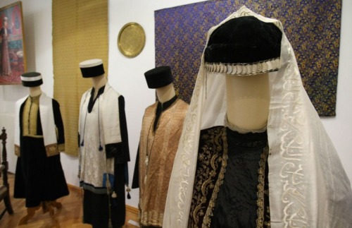 mod-e-boteh:Jewish Fashion Week: Karaites’ traditional clothes, part of the exhibition at the Warmia