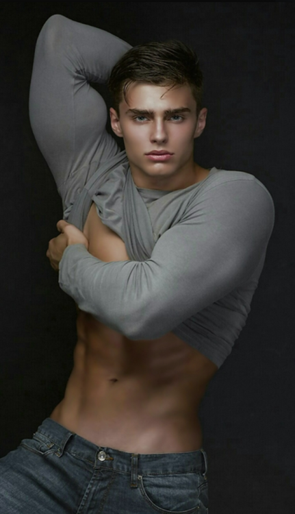 twkaus:Roman Shlyakis 