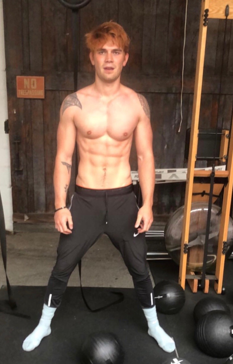 hotmal3celebrities:KJ APA - Instagram Histories