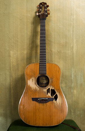 beyoungbedopebproud:  That guitar