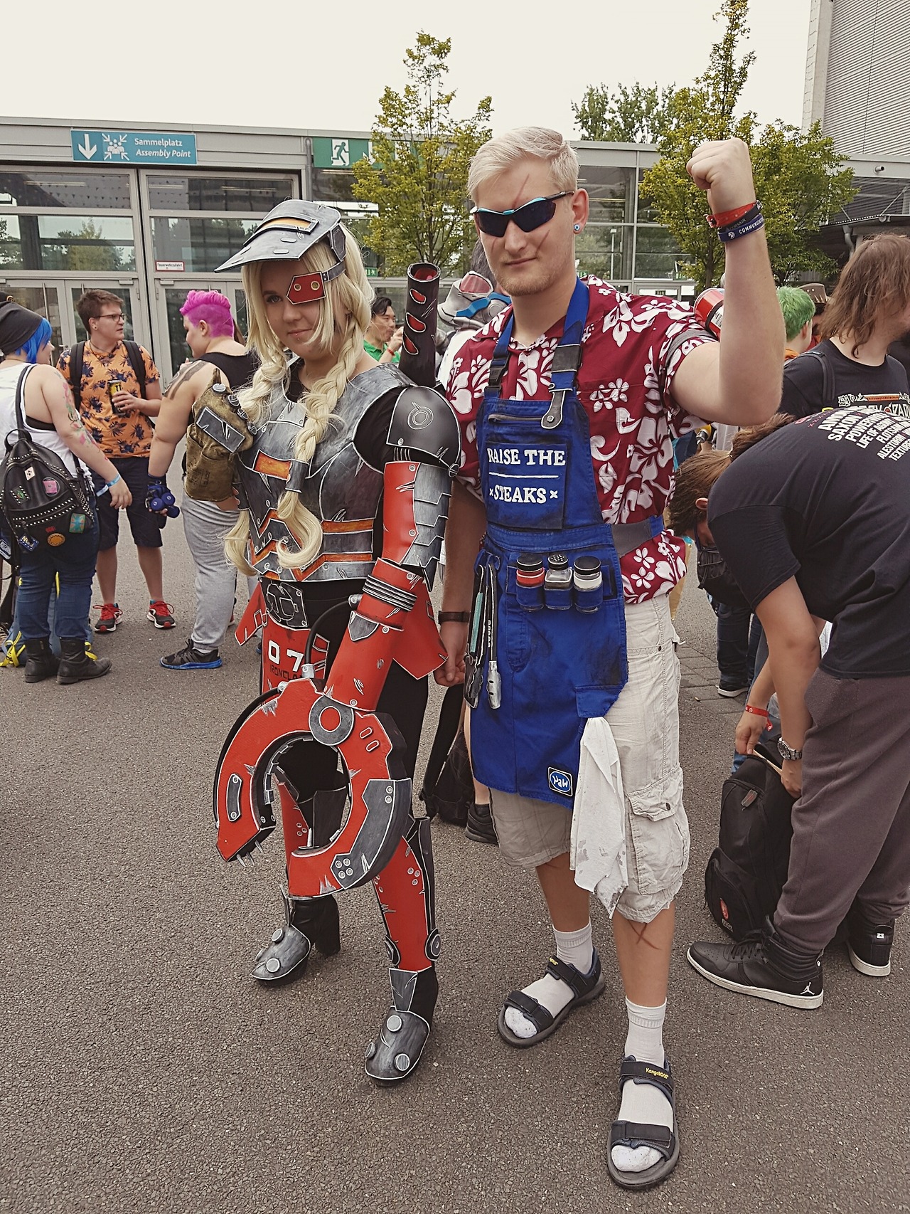 schmogg:spent gamescom with @steelsuit @monstergabe &amp; @noodl and we saw so