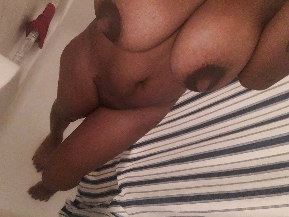 jannadaddy:I LOVE BIG #TITTYS #ThoseAreSomeBigPrettyTittys … Some Lil FREAK #PinkNipples