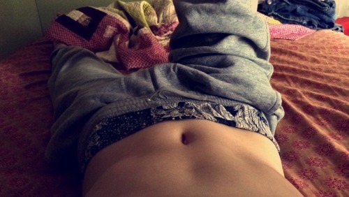 y0itskameron:  flannelssnapbacksandvans:  I dig boxers ✌️  diggin you in them boxers