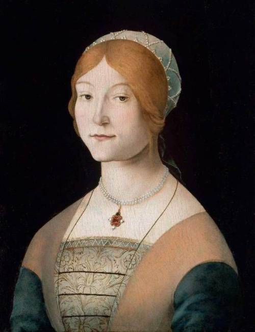 Portrait of a woman with a pearl necklace by Lorenzo Costa, 1485-95