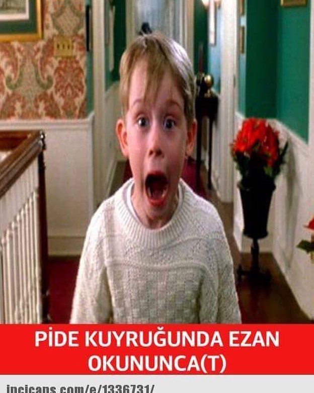 Pide kuyruğunda Ezan okununca