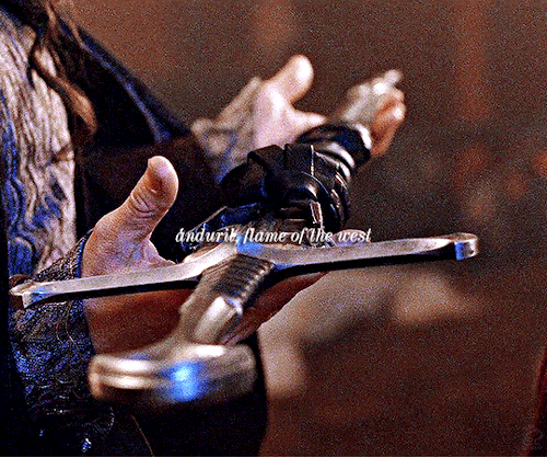 djarin:@tolkienweek: day 8 ★ weapons &amp; objectsThe blade that was broken shall return to Minas Tirith.
