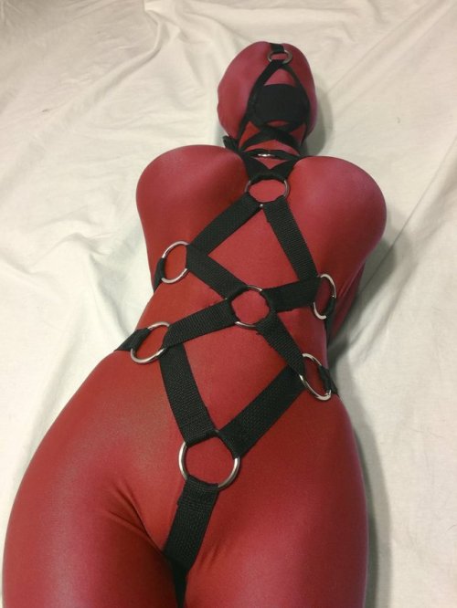 hexthings:  Scarlet Zentai Strapped part2