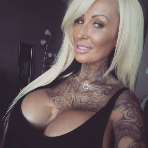 Miss Barbie Bimbo