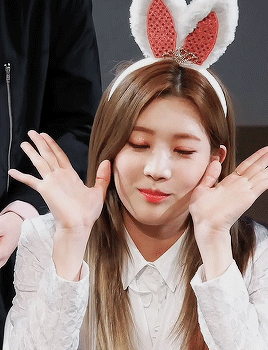 galaxerine: the cutest bunn  © 철이