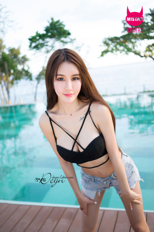 iammistar:   《MiStar》V064 @Cheryl青树  薄荷岛套图来了！ 订阅下载：xiuren.com/u/mistar/taotuDetail/1148 